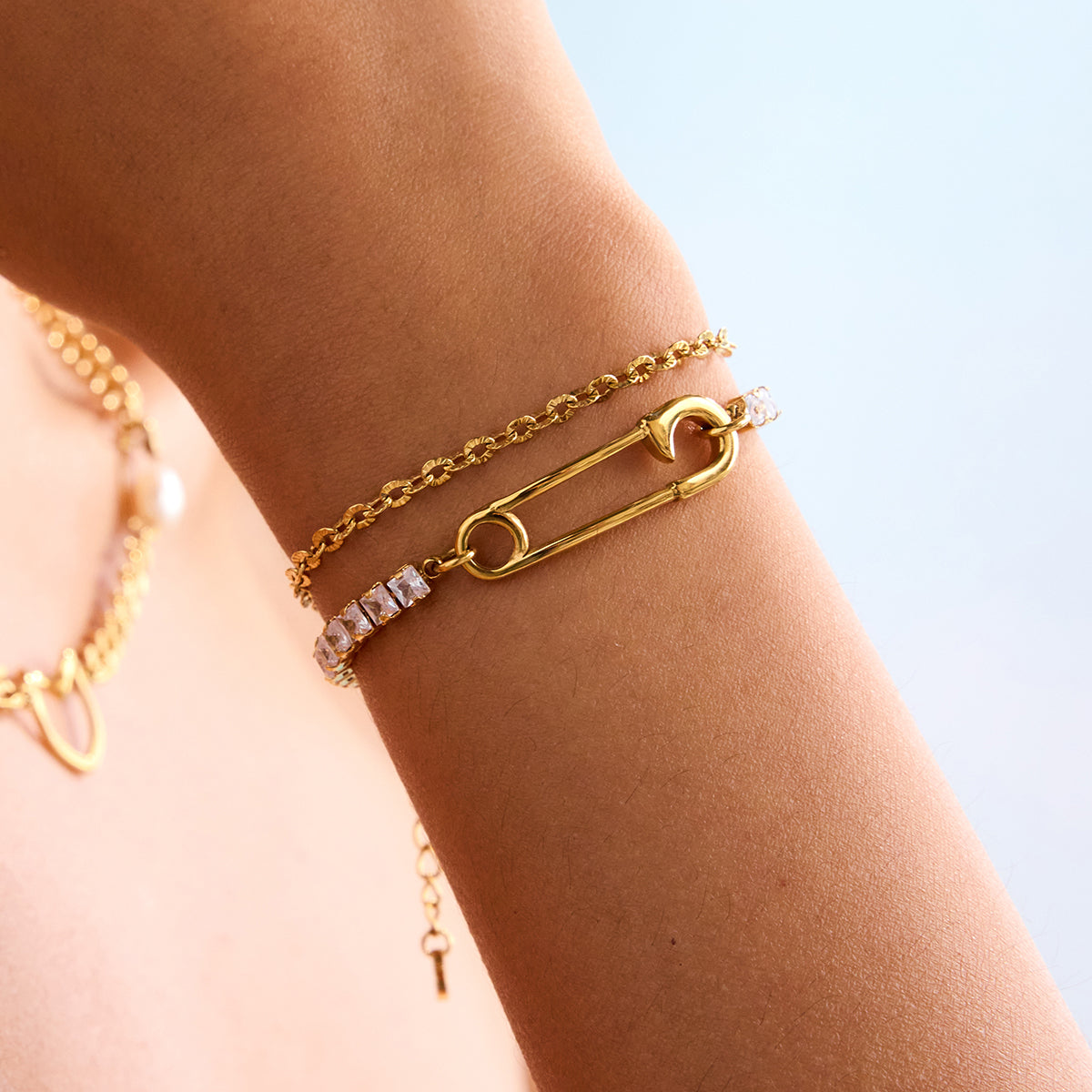 Paper clip white gem double layer bracelet